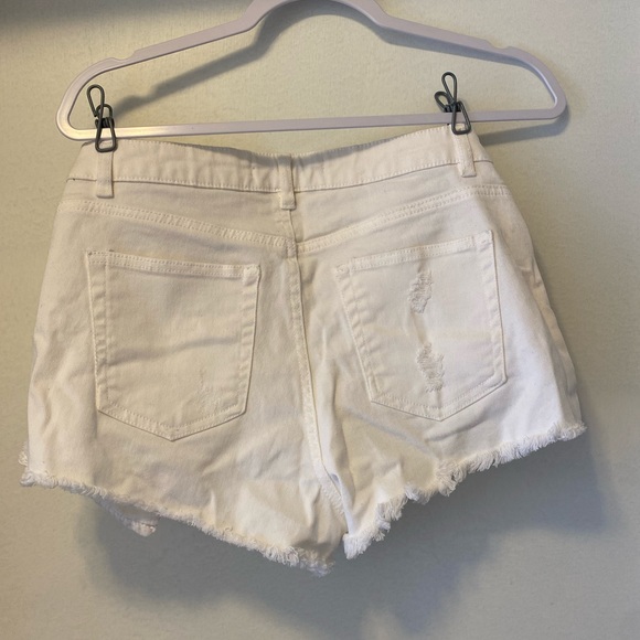 White ripped shorts - Picture 2 of 2